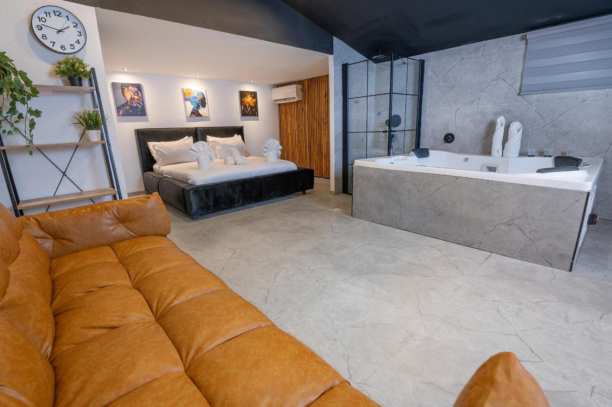 Lago Suites Hotel Иерусалим Экстерьер фото