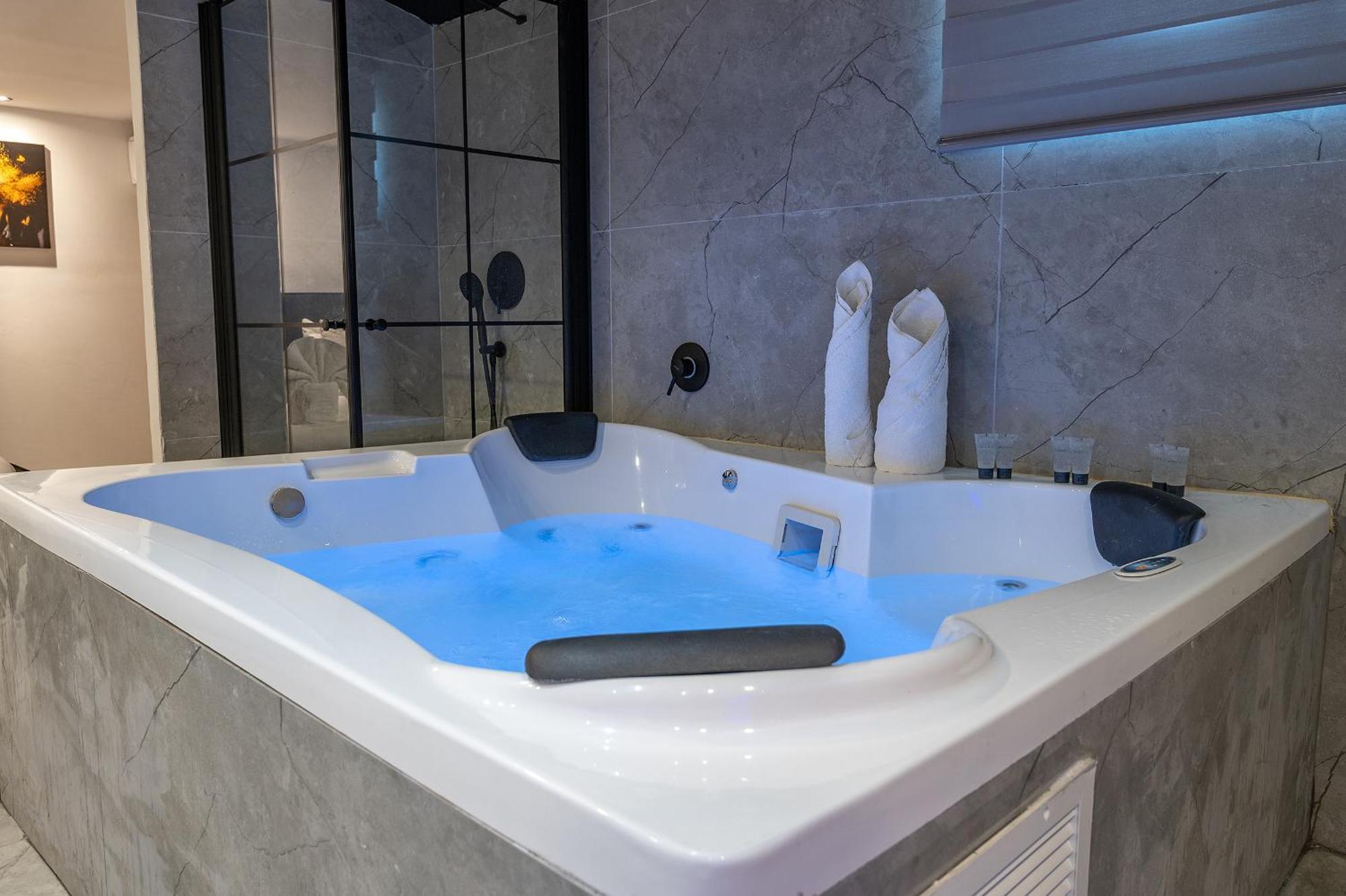Lago Suites Hotel Иерусалим Экстерьер фото